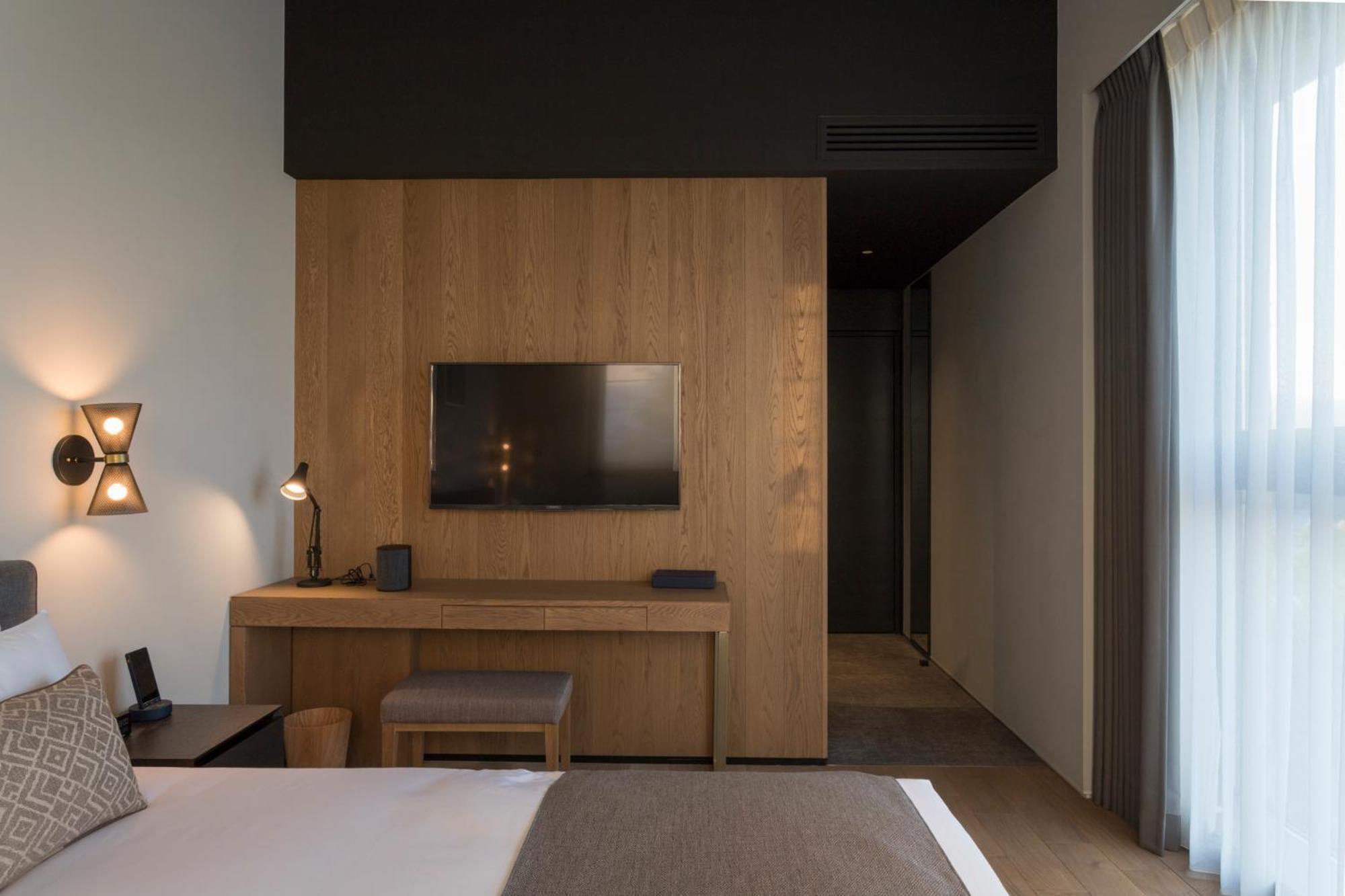โรงแรมคานาตะ โรงแรม