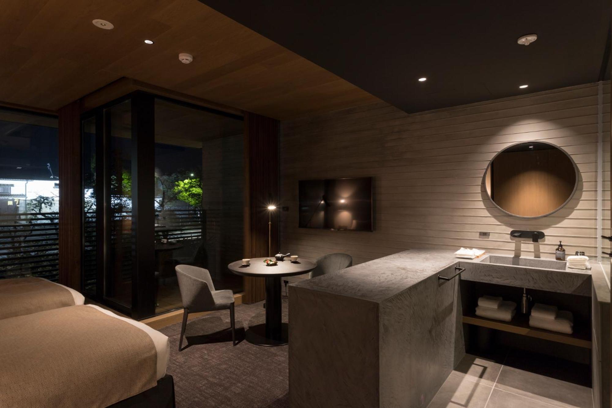 โรงแรมคานาตะ โรงแรม 4*