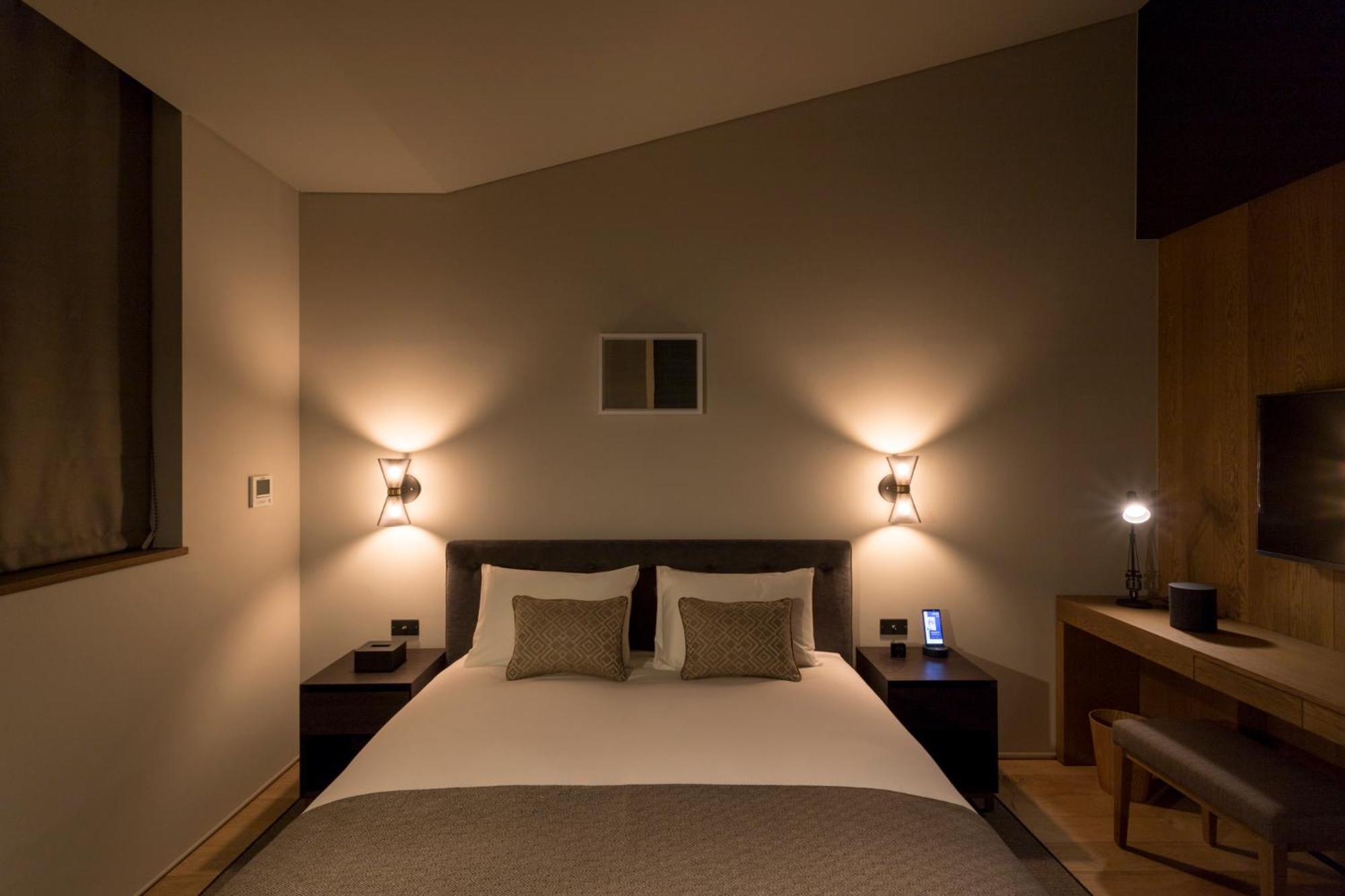 โรงแรมคานาตะ 4*