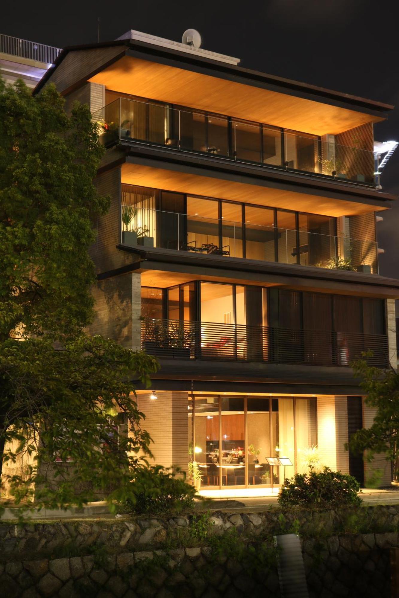 โรงแรม โรงแรมคานาตะ 4*